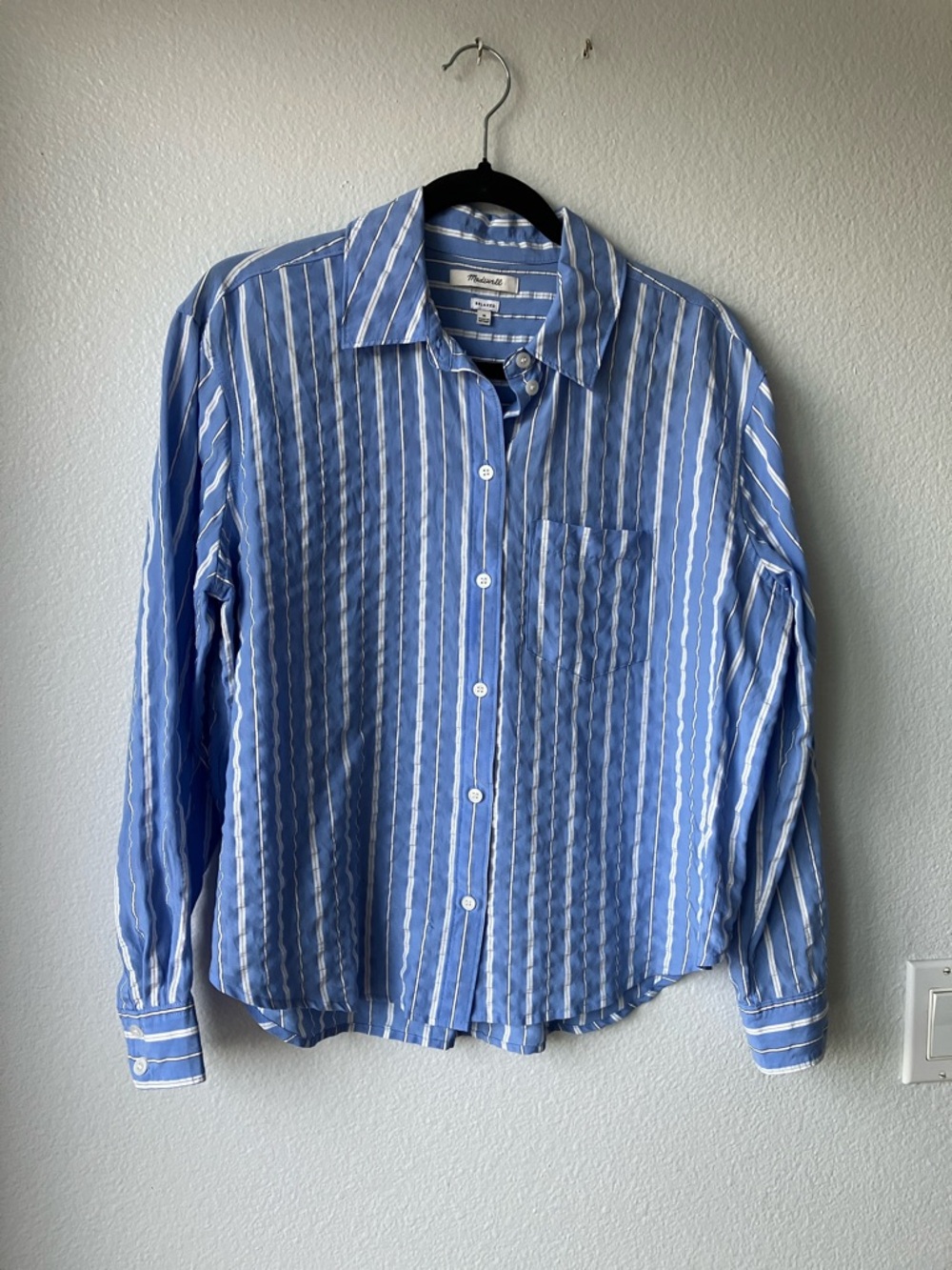 Madewell Cropped Light Blue and White Vertical Stripe Button-Down Shirt